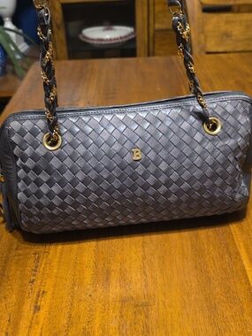 Bally Vintage intrecciato Woven shoulder bag.